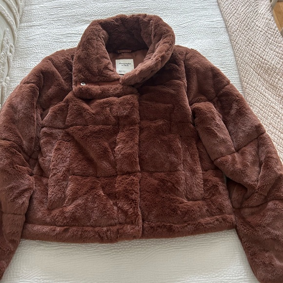 Abercrombie & Fitch Jackets & Blazers - A&F mini faux fur jacket. Size S